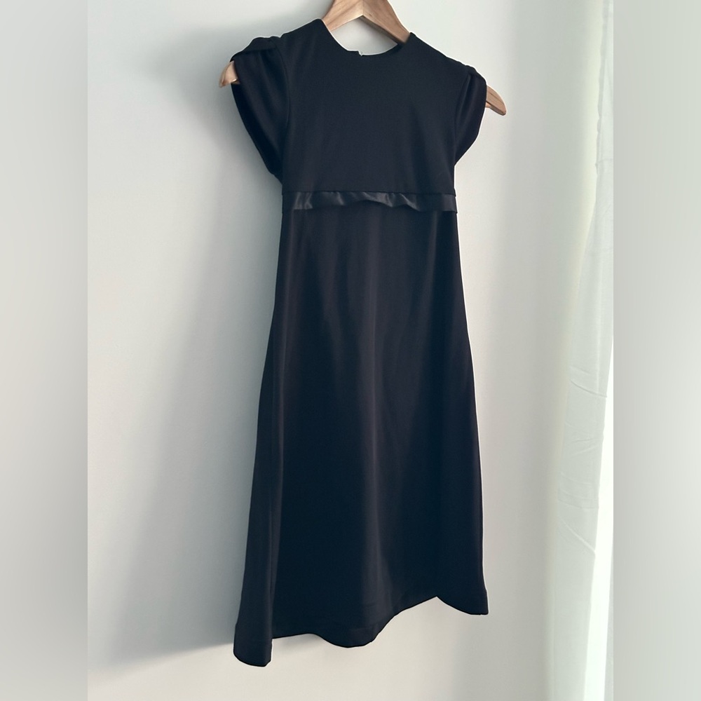 Beautiful special occasion/holiday/concert dress, worn once, like new, size 7
